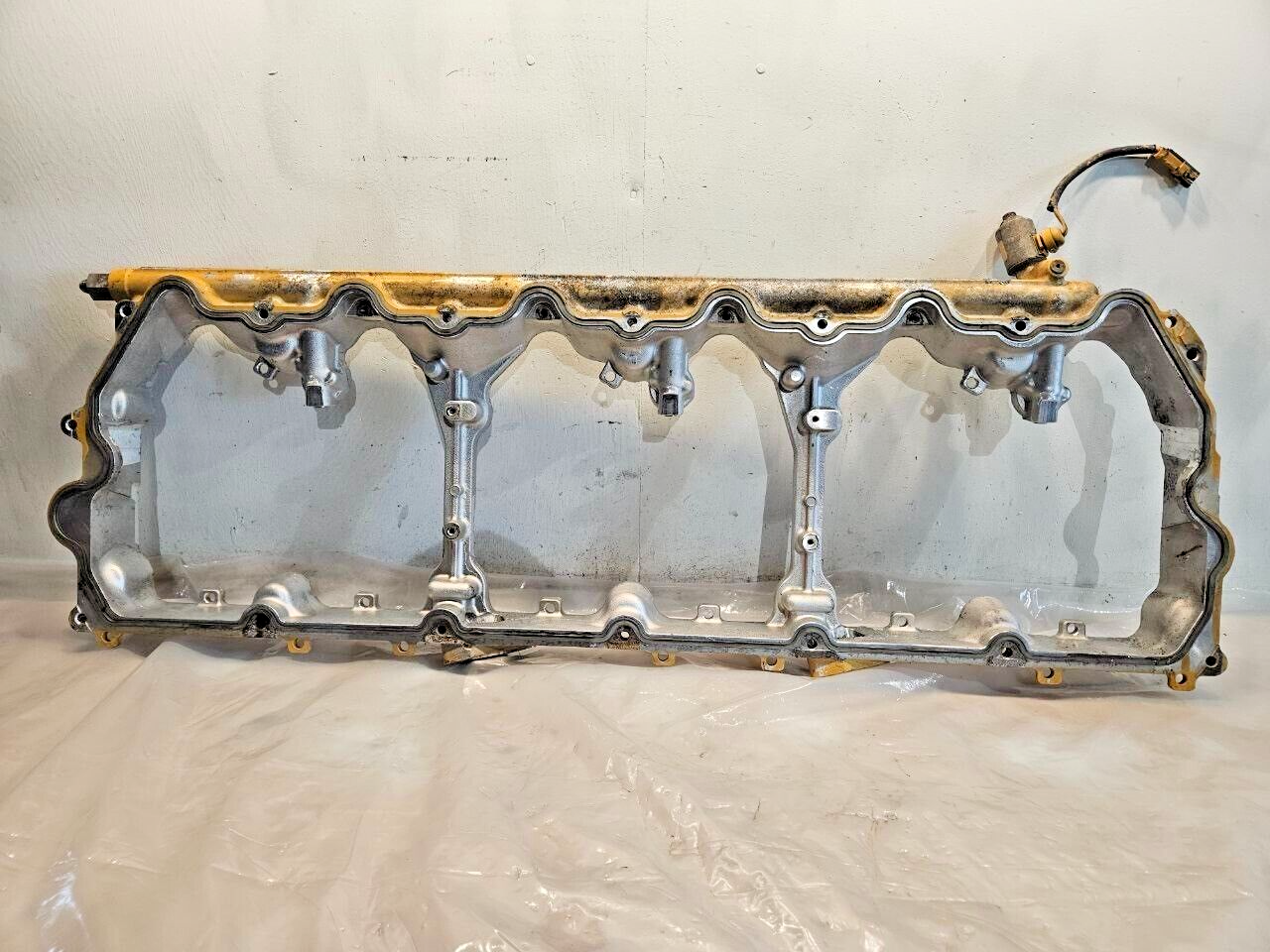 2004 CAT C15 Diesel Engine Rocker arm Housing 2345007 OEM