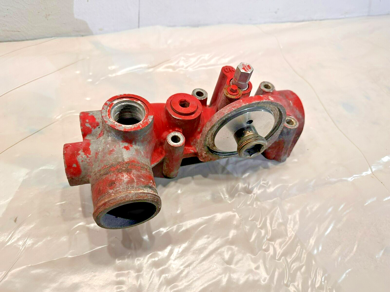 2004 Cummins ISX15 DOHC Diesel Engine Water Coolant Filter Housing 3681446 OEM