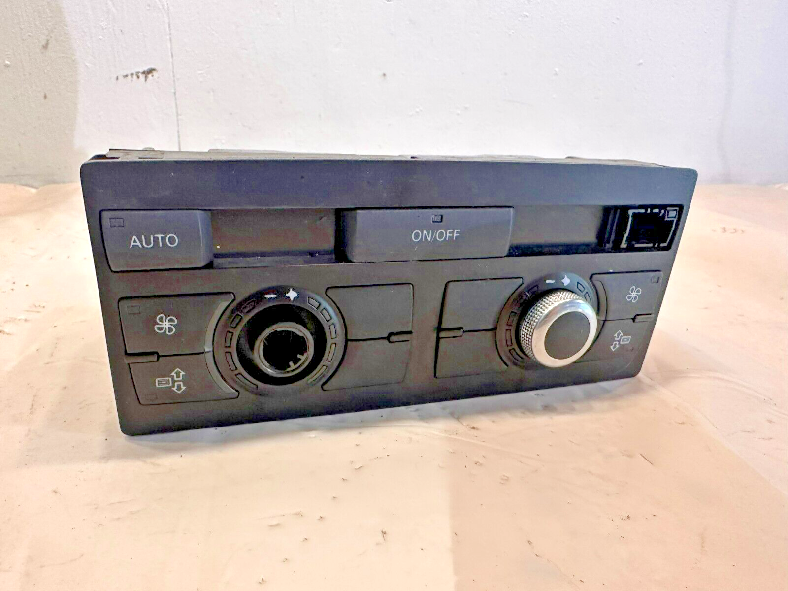 2007- 2009 AUDI Q7 REAR HEAT AC TEMPERATURE CLIMATE CONTROL 4L0919158C OEM