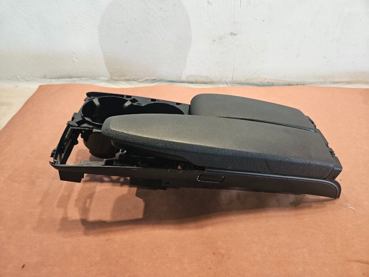 2008-14 Mercedes W204 C250 C300 Center Console Arm Rest Armrest Cup Holder OEM