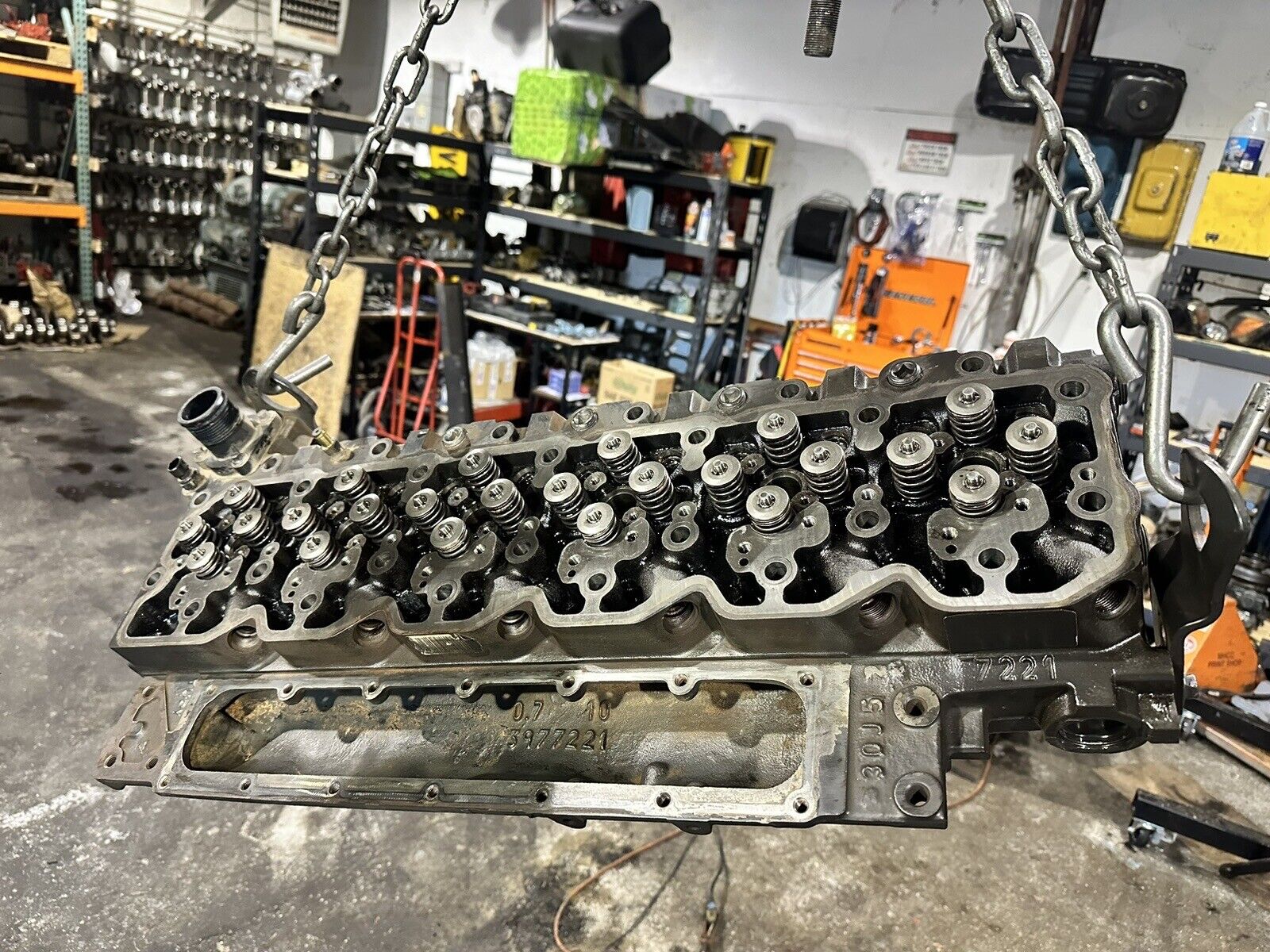 2016 Cummins ISB QSB 6.7 diesel engine cylinder head 3977221 OEM