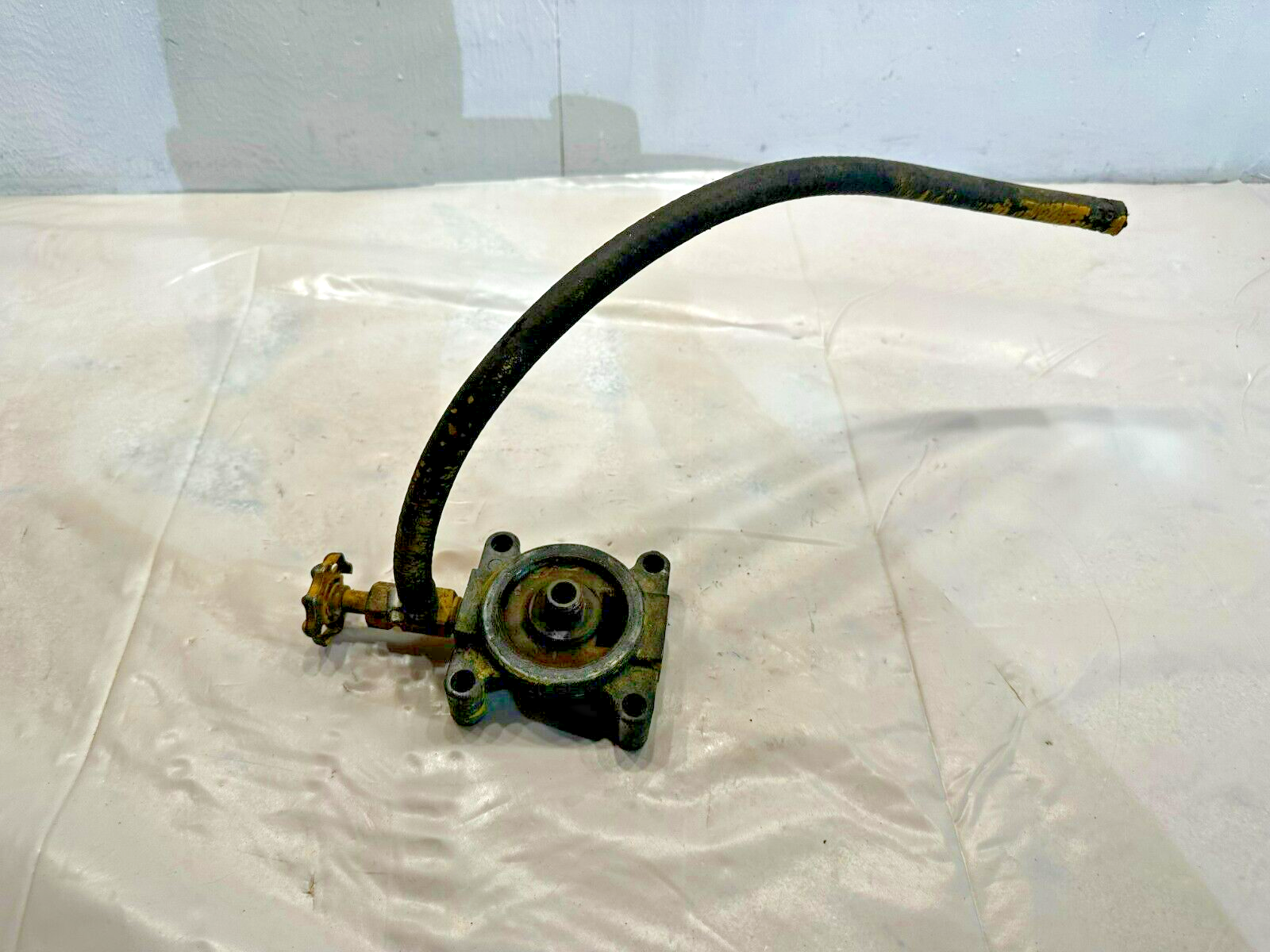 CAT 204163 S Head, Diesel Engine Remote Mount for Coolant Filters