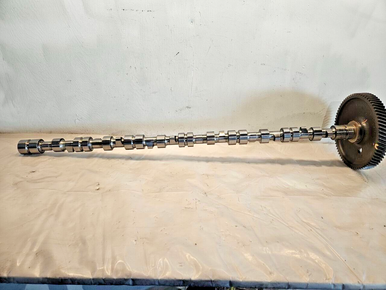 Cummins BIG CAM NT855 DIESEL ENGINE CAMSHAFT 3023177 with GEAR 50062496 OEM