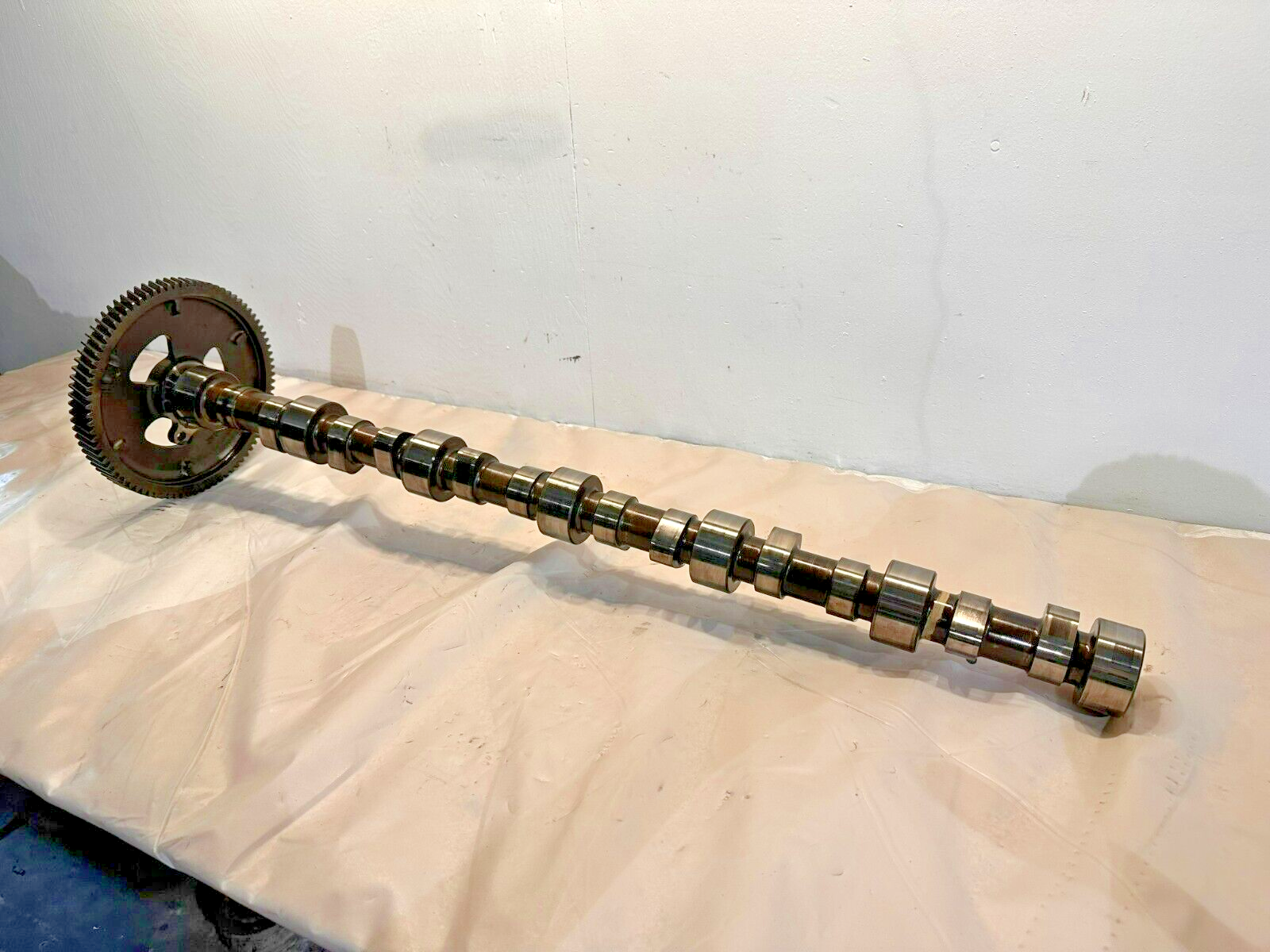 Cummins Engine Camshaft ISC ISL 8.3 3966430 w/ Camshaft gear 3434268 OEM