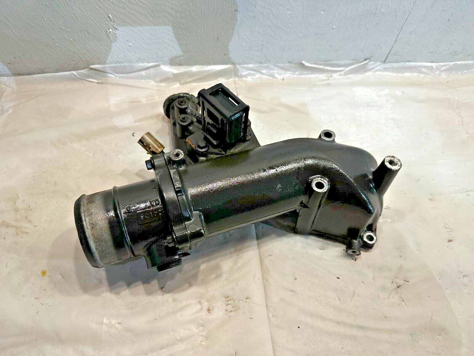 Cummins Turbo Diesel 5.9L 6BT Air Intake Plenum Connection Assy 3965572 OEM