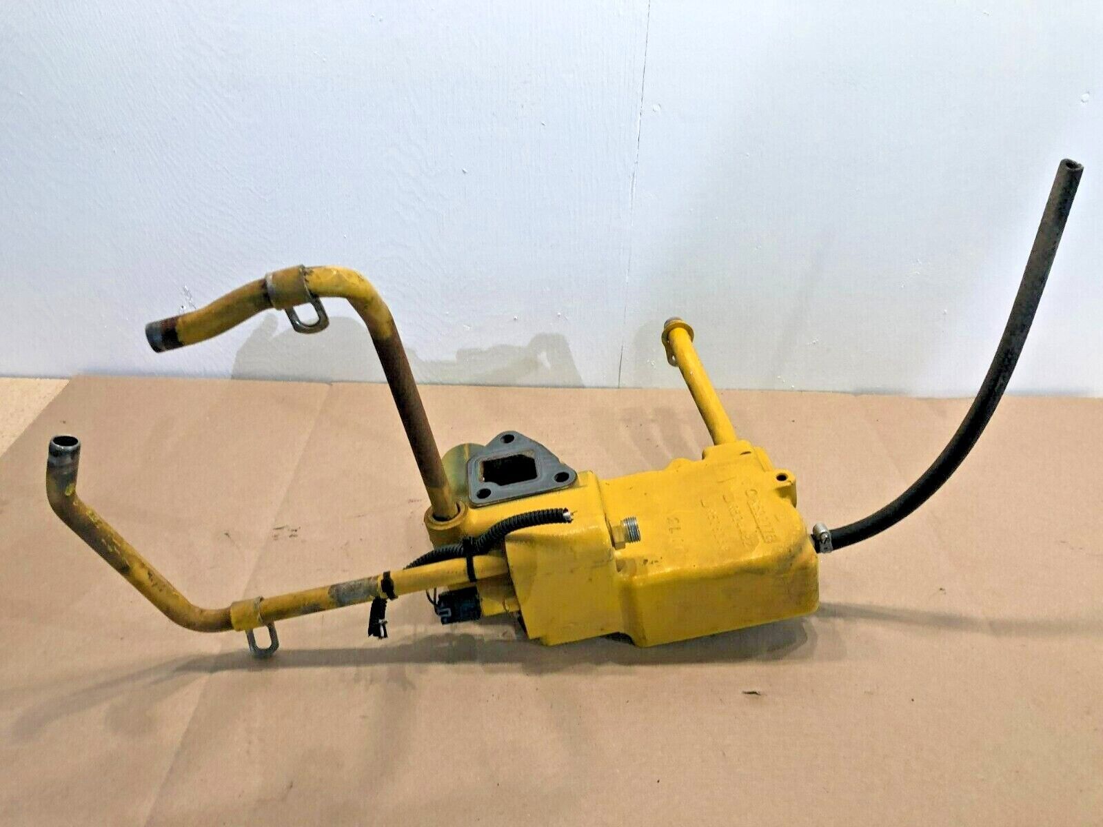 John Deere 6068 6.8L Thermostat Housing and coolant tubes Assy R522776 OEM