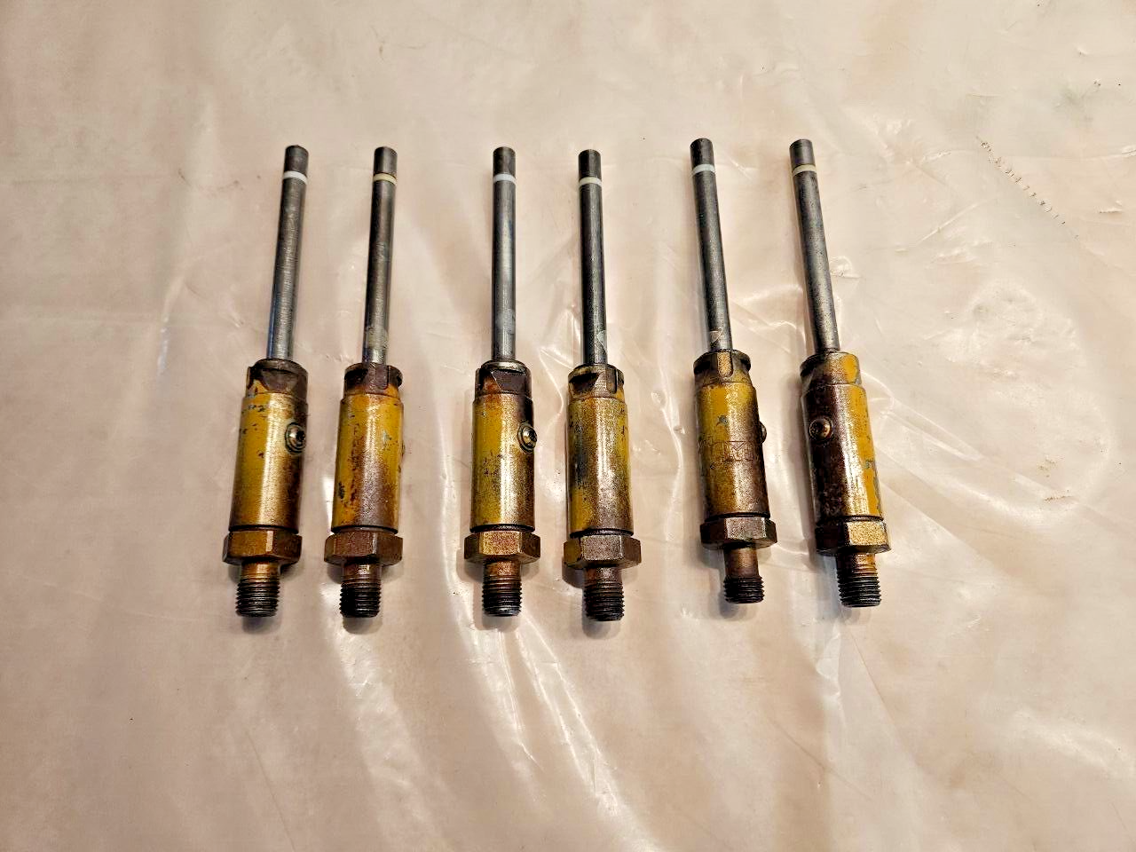 Set of 6 1989 Caterpillar Diesel engine CAT 3306 Fuel Injector Nozzle 0R3417 OEM