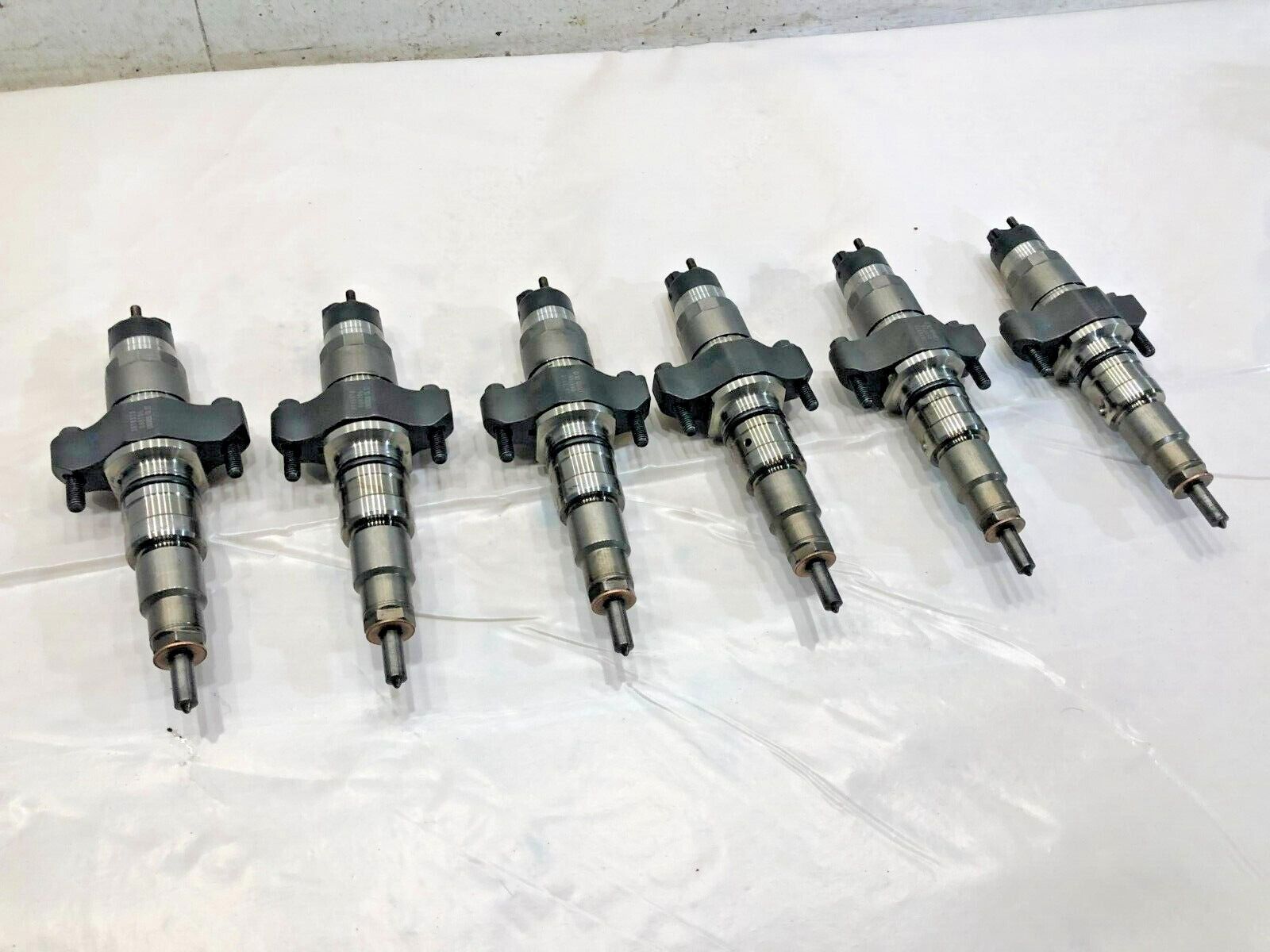 Set of 6 Cummins Diesel Fuel Injectors 0445120231 3976372 5263262 4945969 OEM