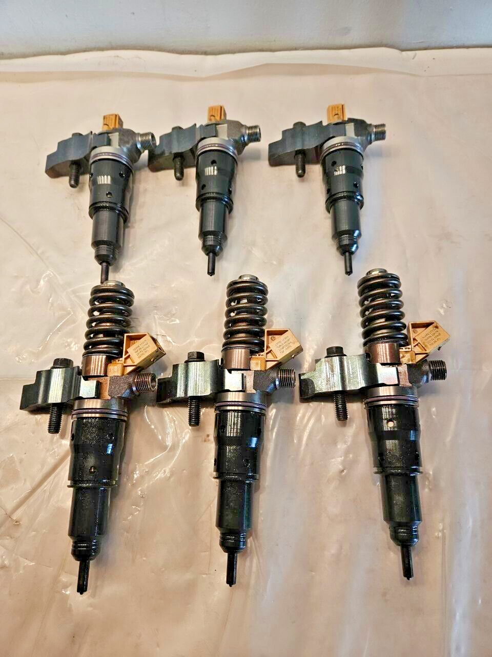 Set of 6 Volvo D13 455hp Mack MP8 Diesel engine Fuel injectors 22378579 22378580