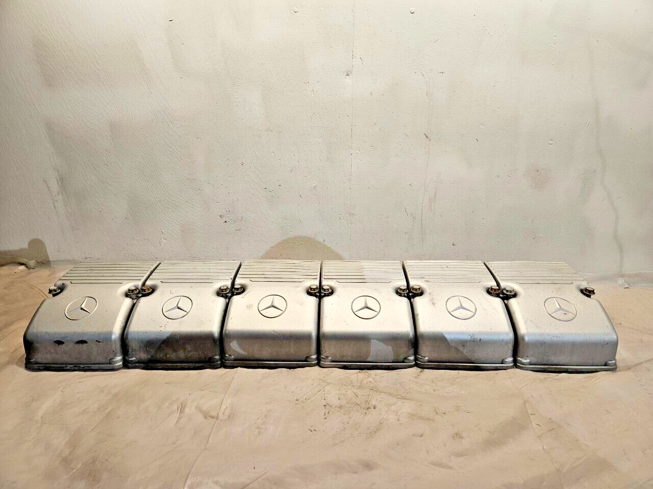 2003-2008 Mercedes Benz OM460LA Diesel Engine Valve Cover Assy A4600100030 OEM