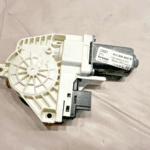 2007-2015 AUDI Q7 4L front right door power window motor 4L0959802B OEM - 40.5$ Picture 1 of 3 Picture 2 of 3 Picture 3 of 3 Picture 1 of 3