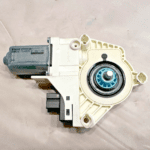 2007-2015 AUDI Q7 4L front right door power window motor 4L0959802B OEM - 40.5$ Picture 1 of 3 Picture 2 of 3 Picture 3 of 3 Picture 1 of 3 Picture 2 of 3 Picture 3 of 3