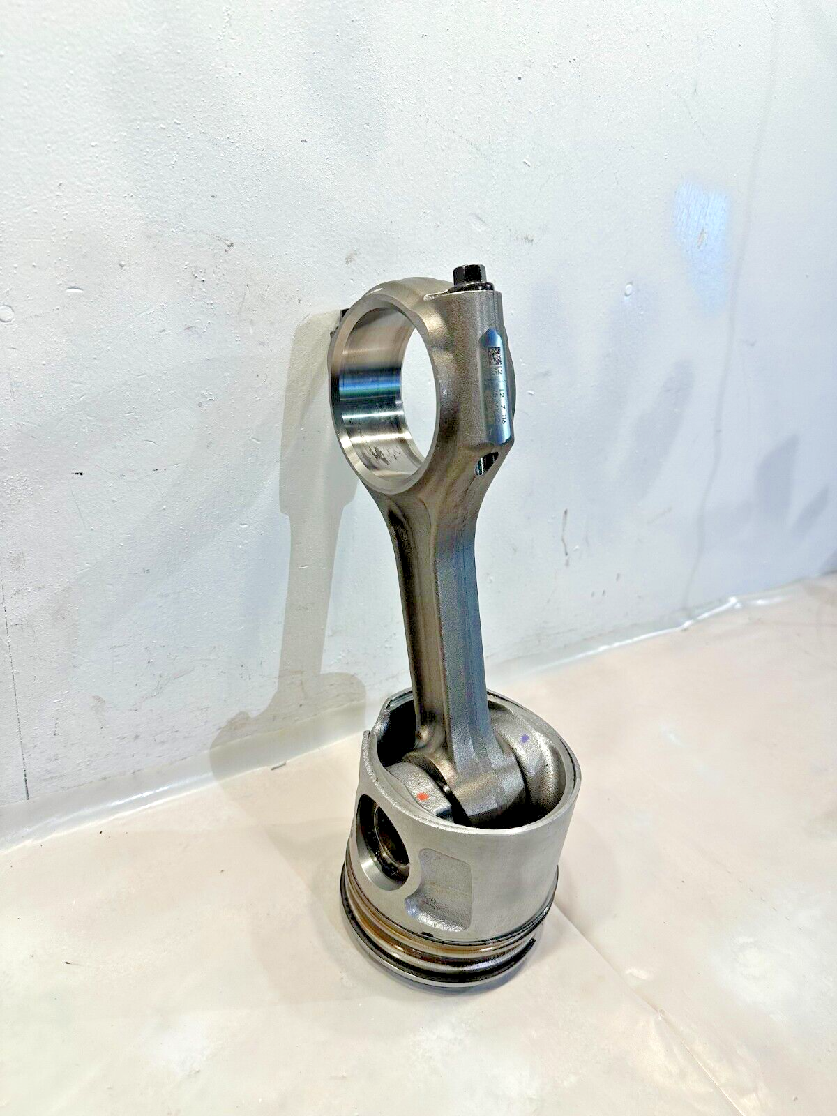 2017 Cummins ISL, ISC 8.3l DIESEL ENGINE PISTON 5302848 and ROD 5289332 OEM