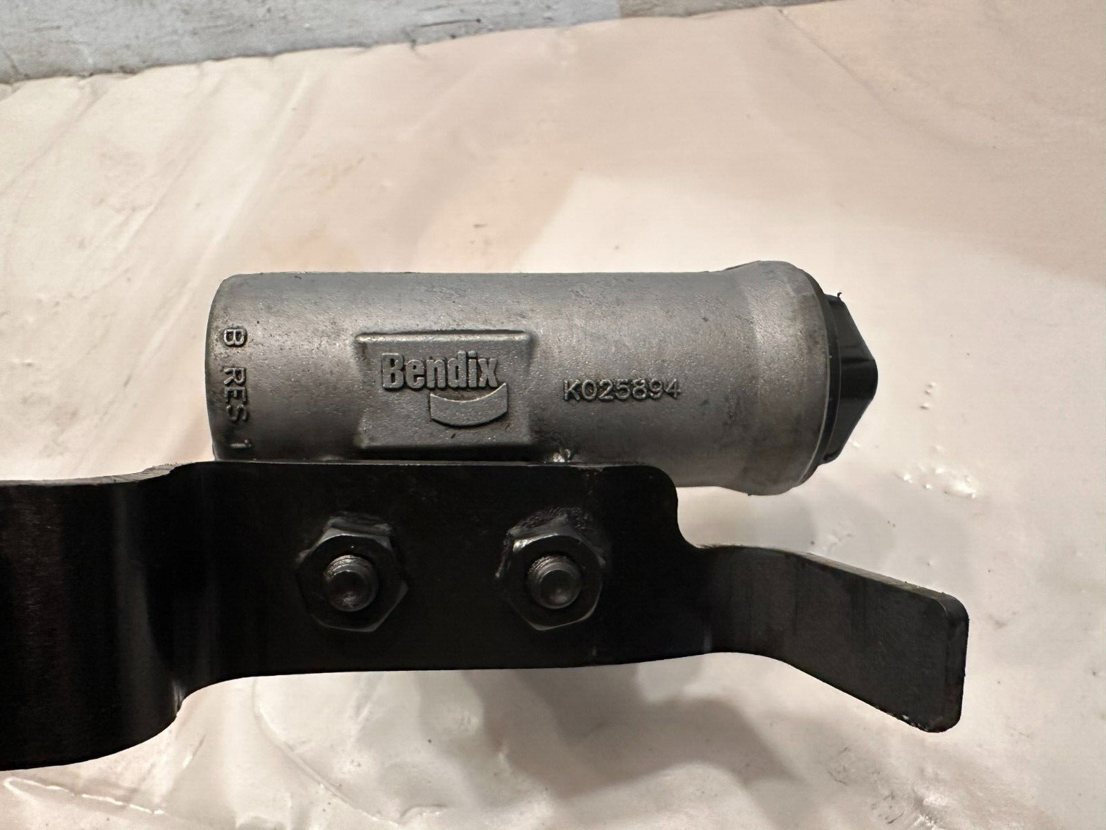 Bendix Allied Signal Air Compressor Regulator K025894 OEM