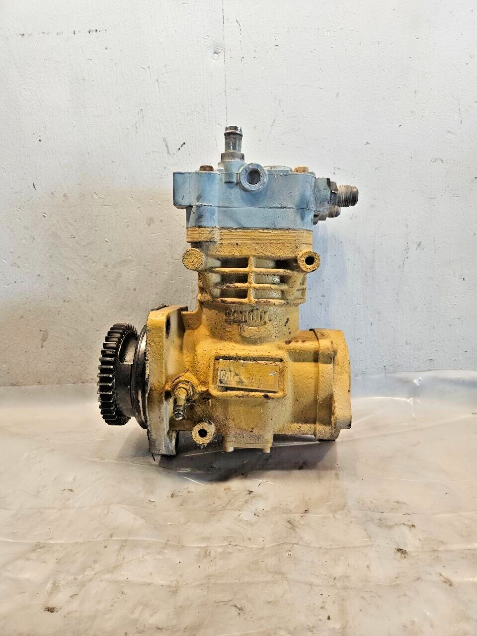 CATERPILLAR CAT C15 DIESEL ENGINE BENDIX AIR BRAKE COMPRESSOR 2233637 OE 5011427