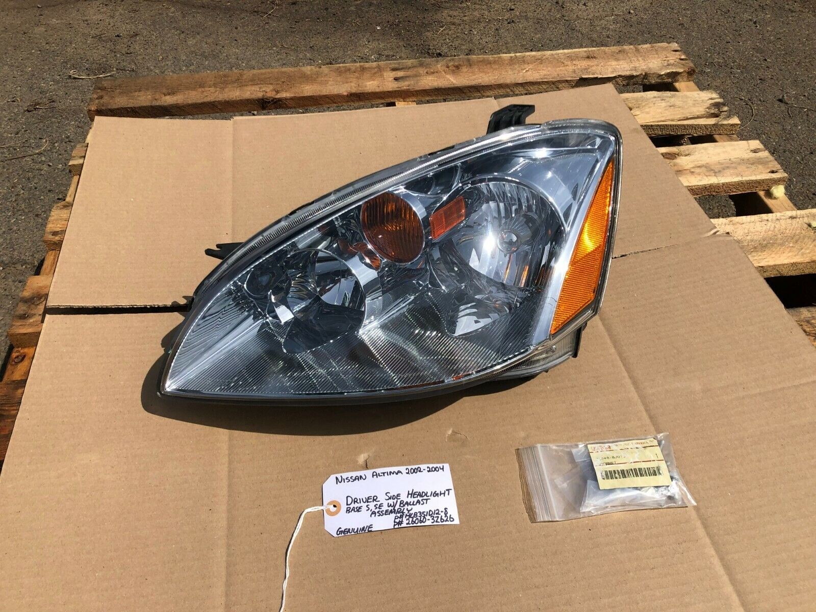 Complete Headlight Headlamp Driver Side Left LH NEW for 02-04 Nissan Altima OEM