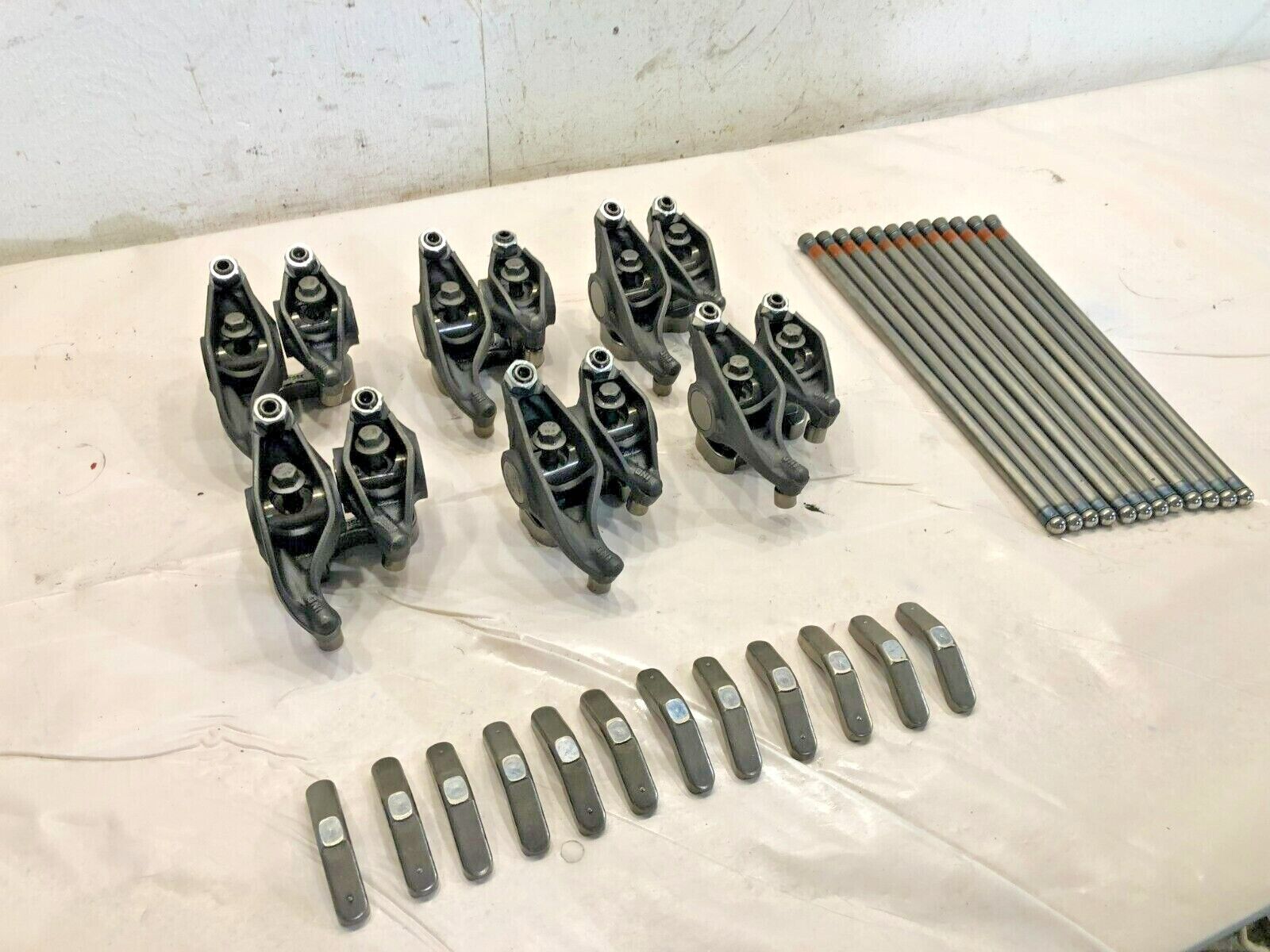 Cummins ISB 6.7L QSB Diesel Engine Rocker Arms with stands Assembly 4928699 OEM