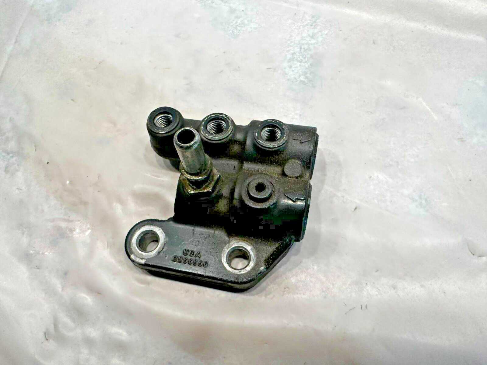 Cummins ISL ISC Diesel Engine Fuel Block Connection 3966656 OEM