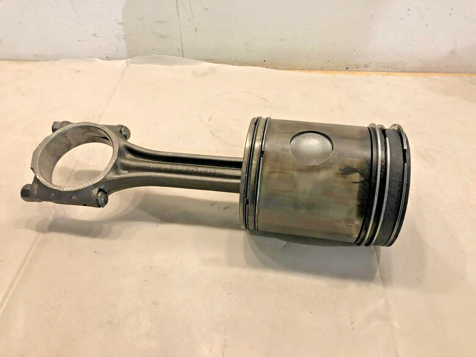 Detroit Diesel 8V92 Engine Connecting Rod with Piston Assembly 5104502 OEM