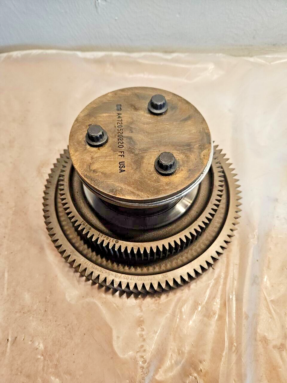 Detroit Diesel DD15 Engine Timing Gear with Hub assembly A4720500705 OEM