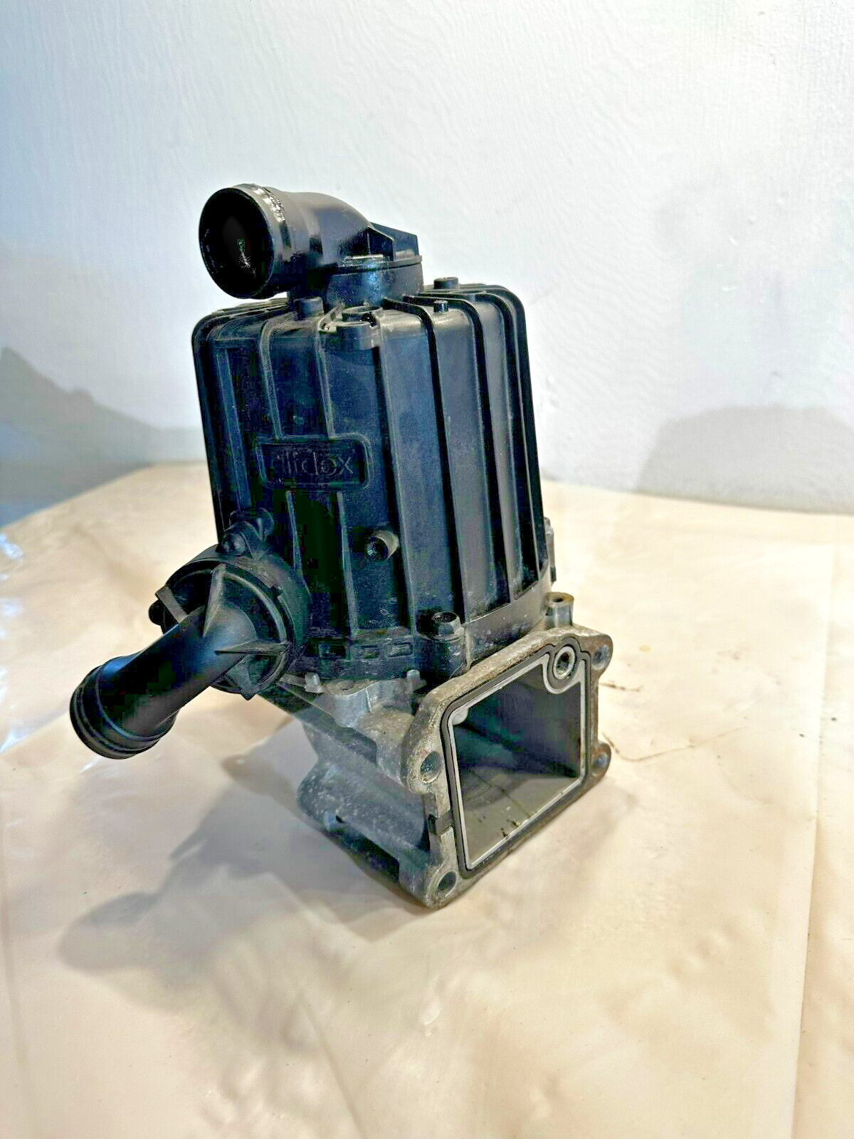 Volvo D13 Diesel Engine Oil Separator Crankcase Centrifuge P22877306 OEM