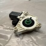 2007-13 Mercedes W221 S550 S63 Rear Driver Side Door Window Regulator Motor OEM - 45$ Picture 1 of 4 Picture 2 of 4 Picture 3 of 4 Picture 4 of 4 Picture 1 of 4 Picture 2 of 4 Picture 3 of 4