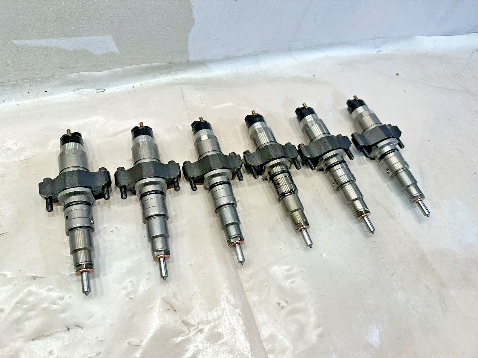 2016 Set of 6 Cummins ISB 5.9 diesel engine Injectors 5263262PX OEM