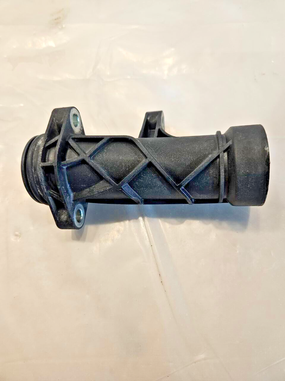 2017 Detroit Diesel DD15 Engine Oil Coolant Outlet Nipple A4732032331 OEM