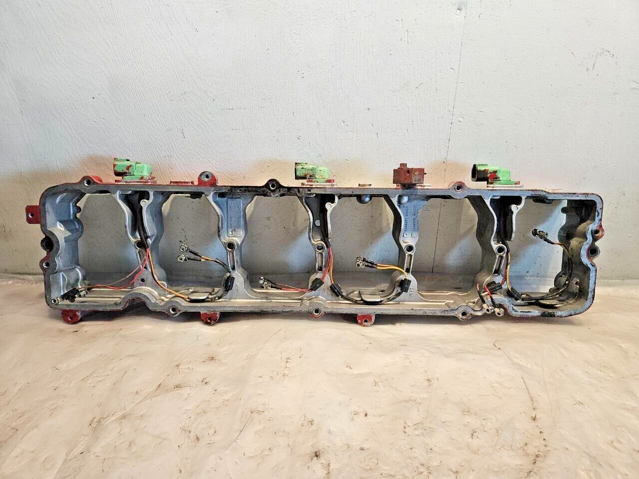 Cummins 8.3l ISL ISC Diesel Engine Rocker Housing 4939387 4934671 and Wiring OEM