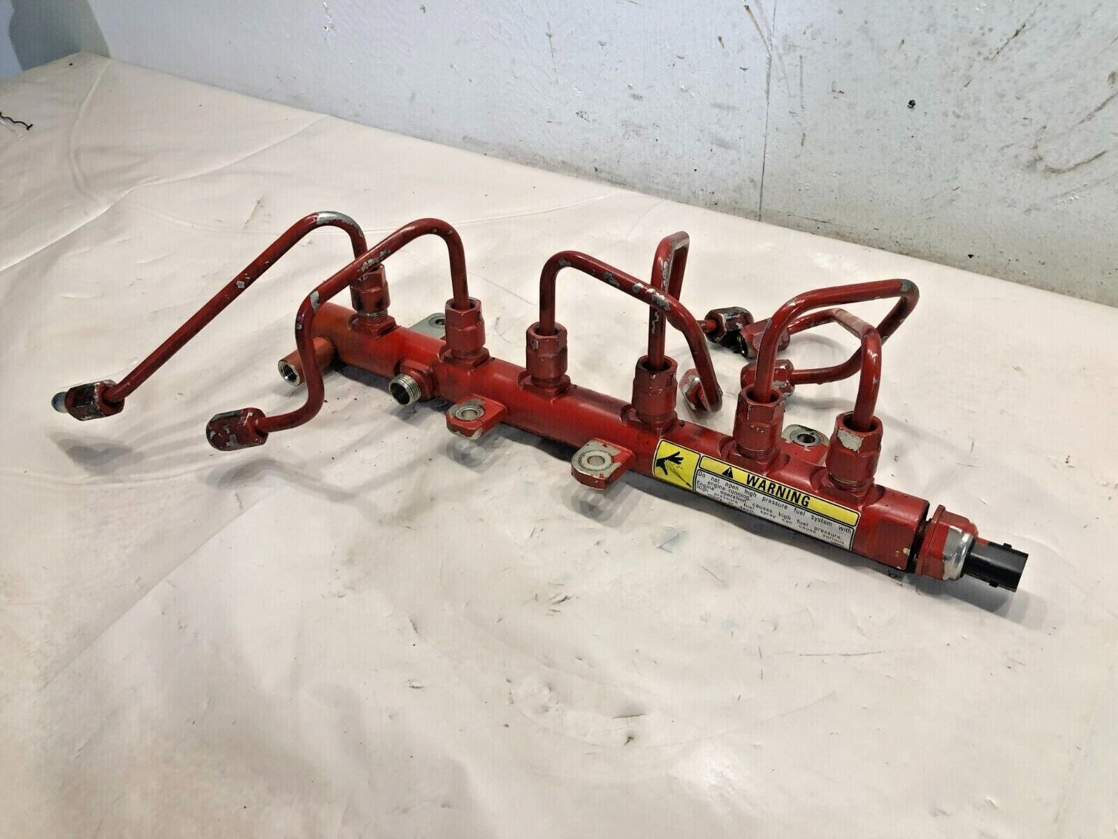 Cummins ISB 6.7L DIESEL ENGINE HIGH PRESSURE FUEL RAIL ASSEMBLY 5295117 OEM