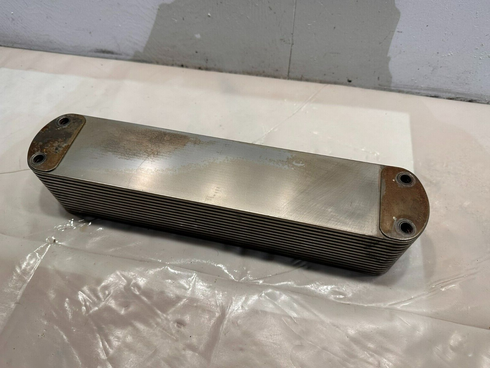 Cummins ISX12 ISX425 Diesel Engine Oil Cooler 2892304 OEM