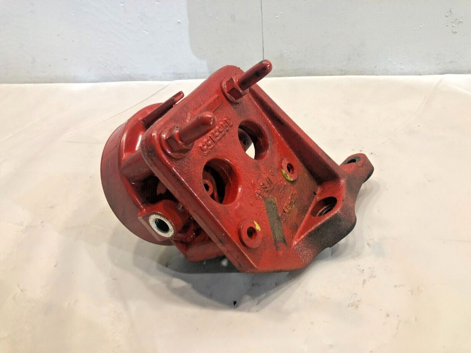 SUPPORT FUEL FILTER Base Bracket Cummins ISB QSB 6.7 OEM 3965155