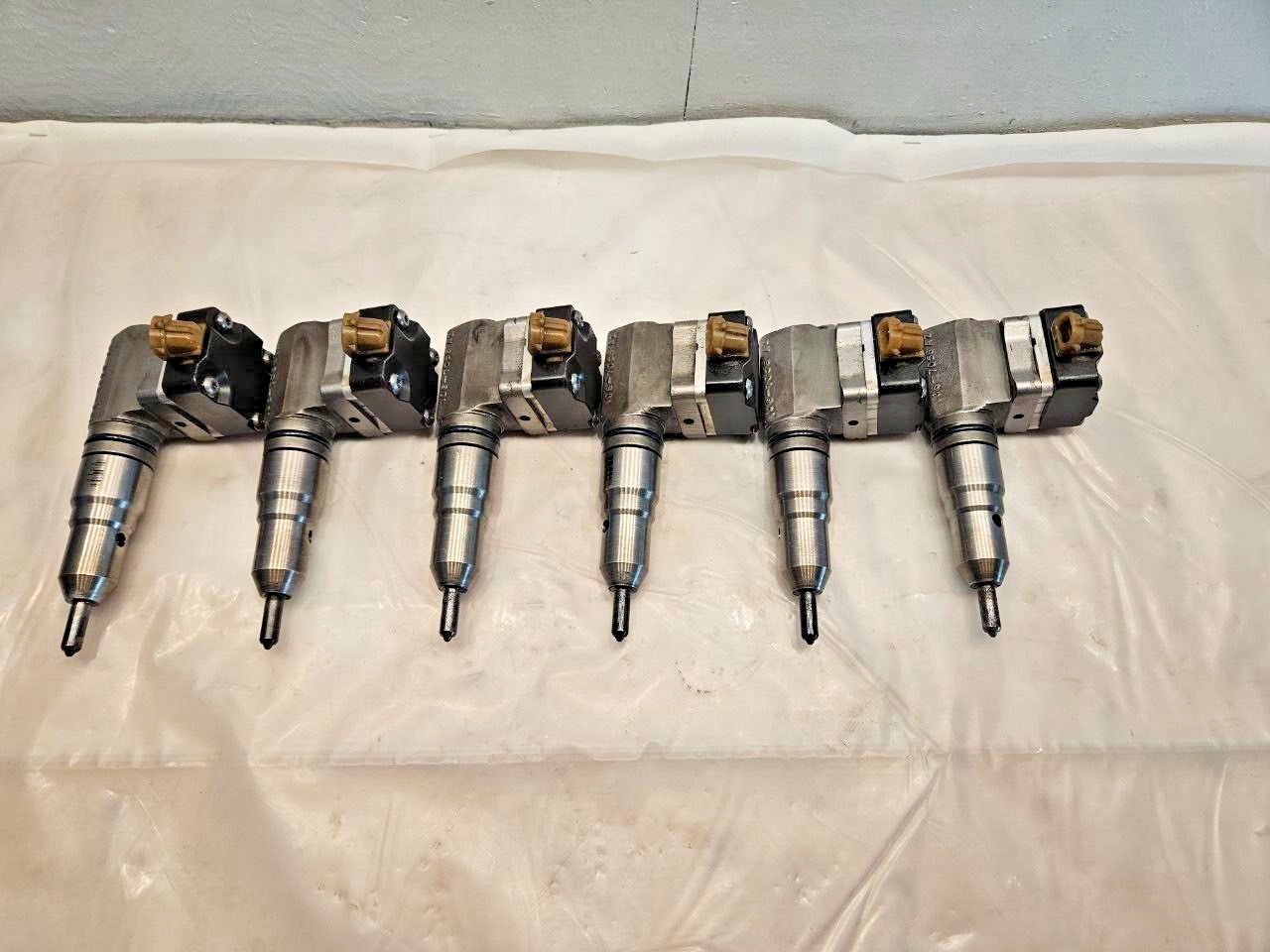 Set of 6 CAT 3126 Diesel Engine Side Mount Fuel Injector 0R4970 OEM 116-7150