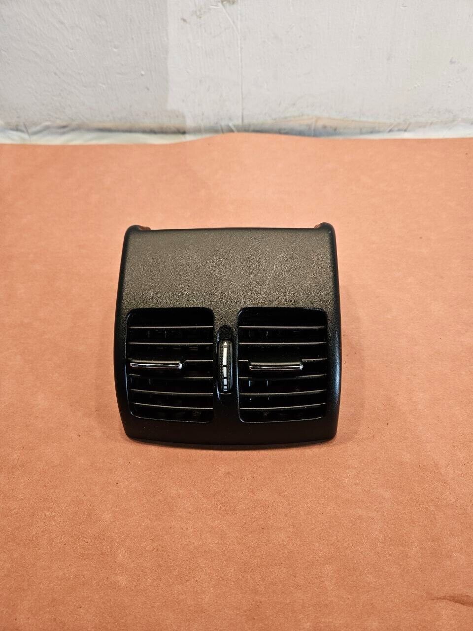 2012-2015 MERCEDES BENZ C250 W204 CENTER CONSOLE AIR VENT GRILLE A2048300954 OEM