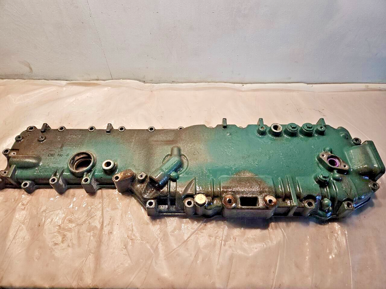 2016 Volvo D13 Diesel Engine Oil Cooler Housing NO Oil Cooler 21420521 OEM