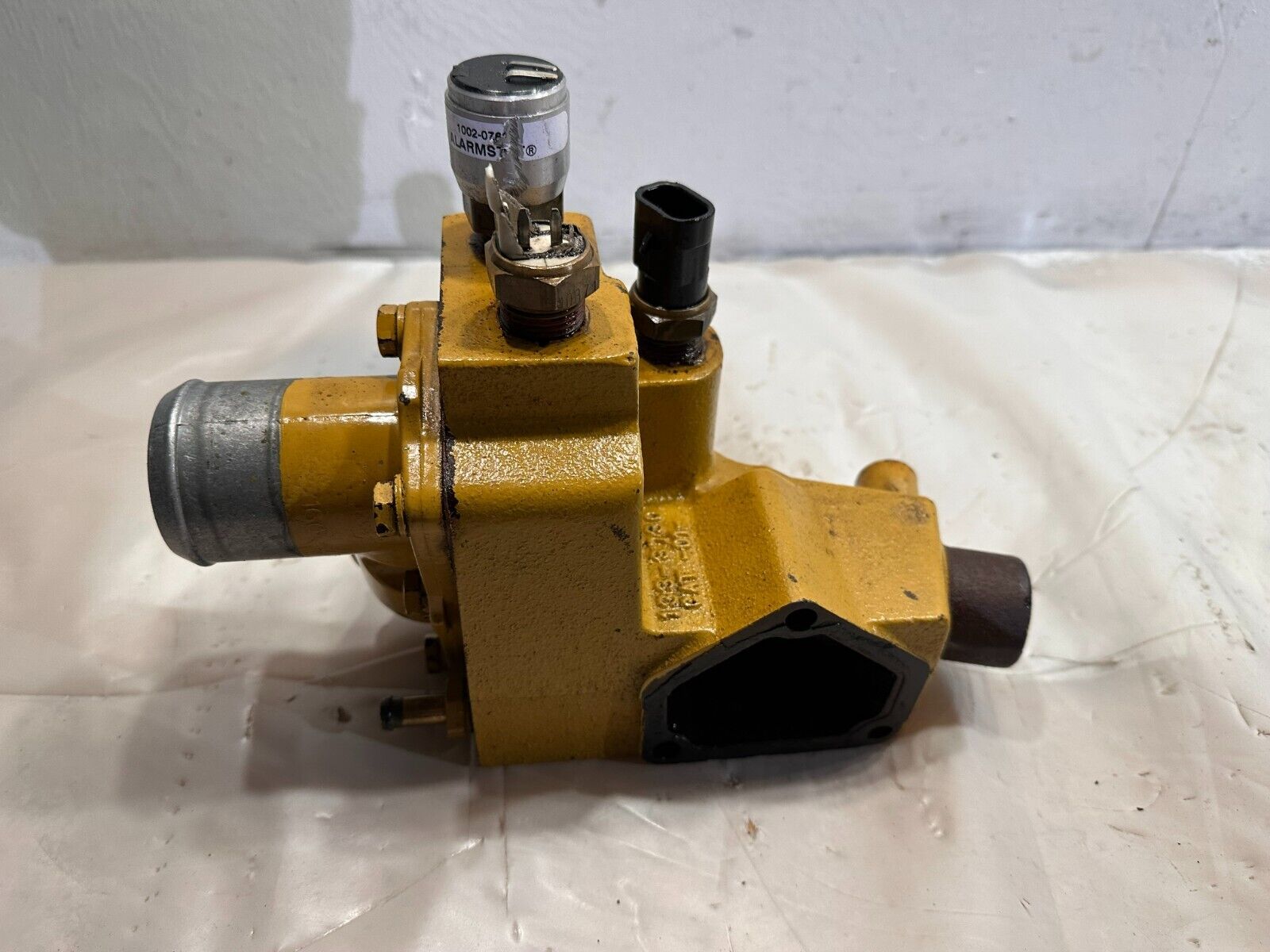 CAT C-12 Diesel Engine Thermostat Housing Assembly 133-3730 OEM