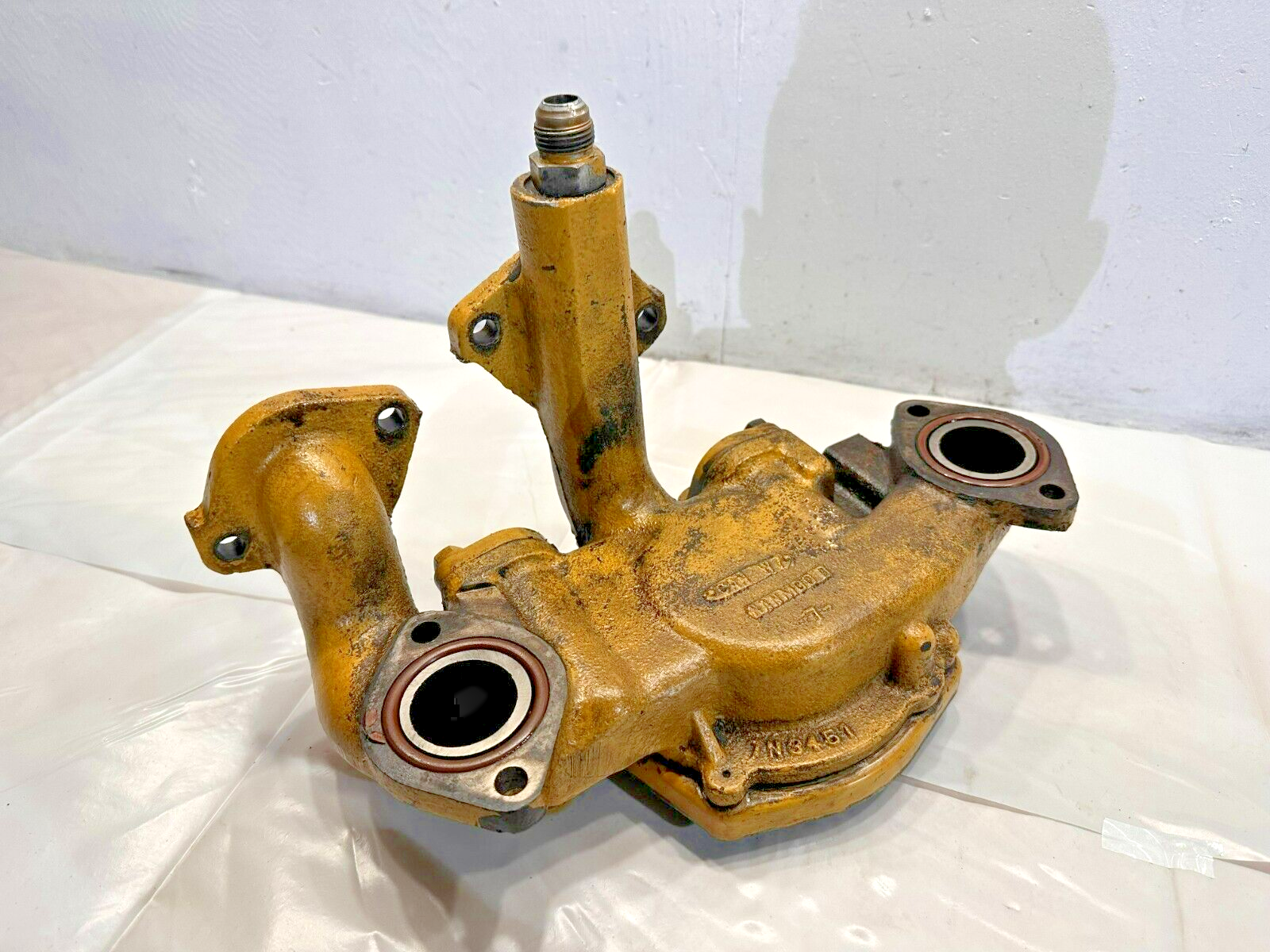 Caterpillar 3406B Diesel Engine Oil Filter Base Housing 7N3451 OEM