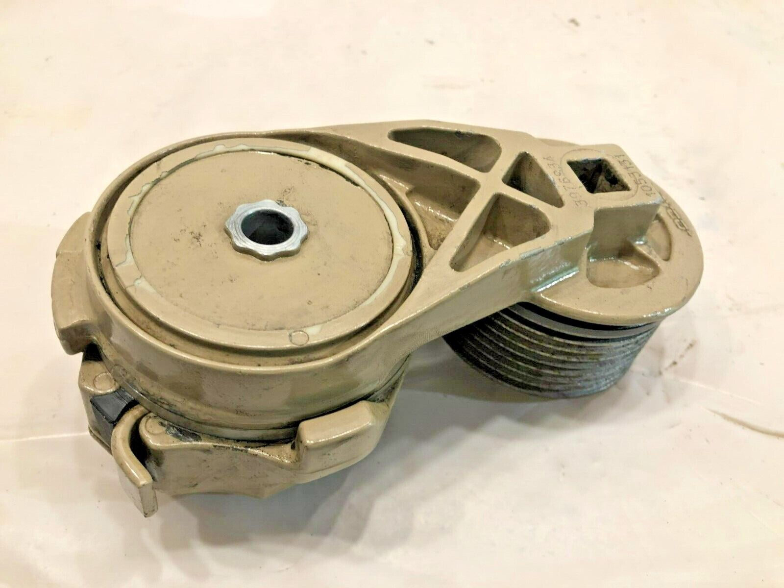 Cummins ISB 6.7L Diesel Engine Belt Tensioner 3976834 3957434 OEM
