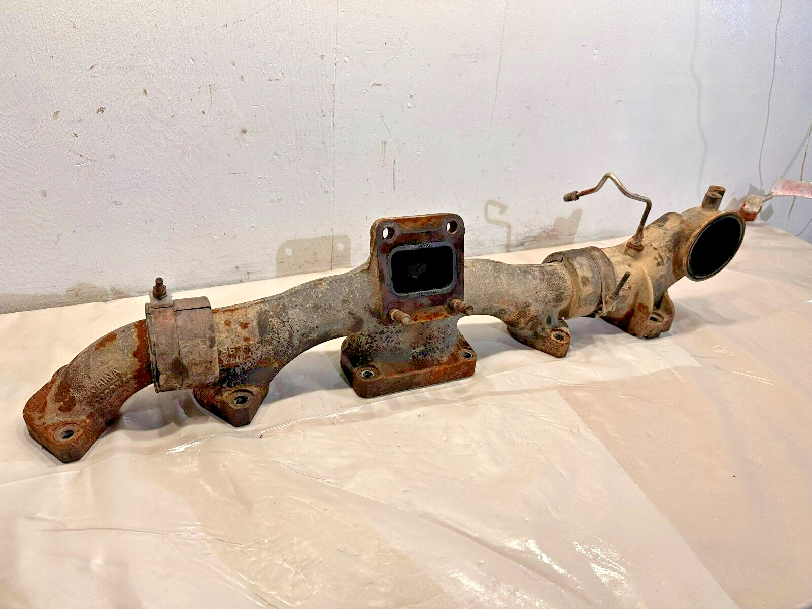 Cummins ISX DOHC Diesel Engine Exhaust Manifold Complete Assembly 3682959R OEM