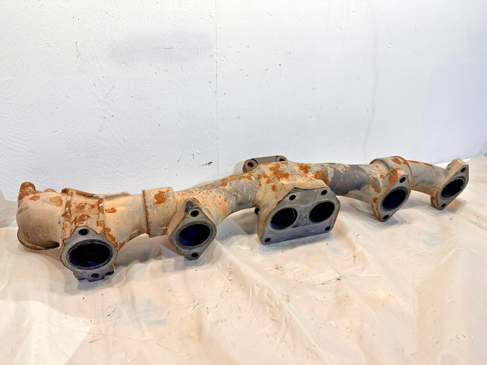 Cummins ISX15 DOHC Diesel Engine Exhaust Manifold Complete Assembly 3682959R OEM