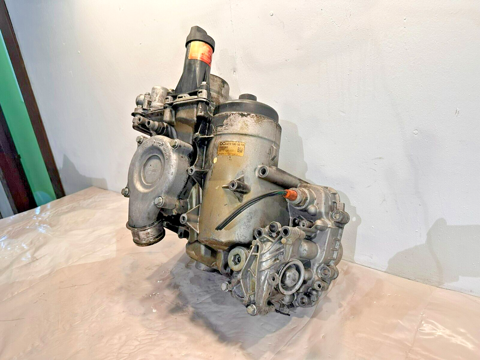 DETROIT DIESEL DD15 2011 ENGINE OIL FILTER HOUSING ASSY A4721801010 OEM