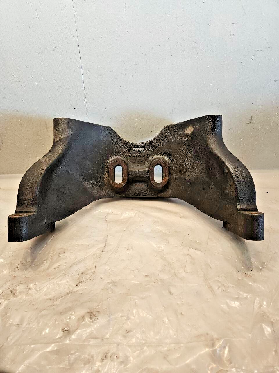 Detroit Diesel DD15 Engine Mount A4722231104, DDE A4722232004 OEM