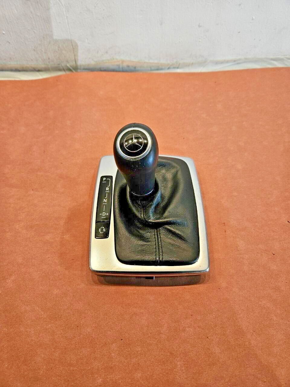 MERCEDES 08-14 C250 W204 CENTER CONSOLE SHIFTER WITH COVER TRIM OEM