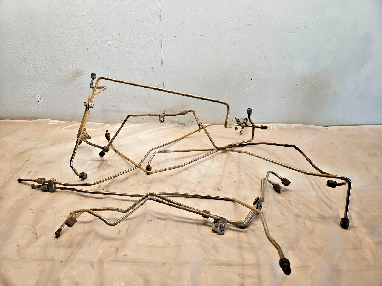 Set of 10 CAT C15 Dual Turbo Caterpillar Diesel Engine Fuel Lines OEM