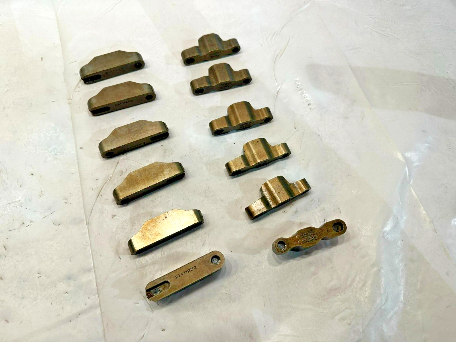 VOLVO FH D13 Diesel Engine Valve Bridge 21411252 OEM 3183207