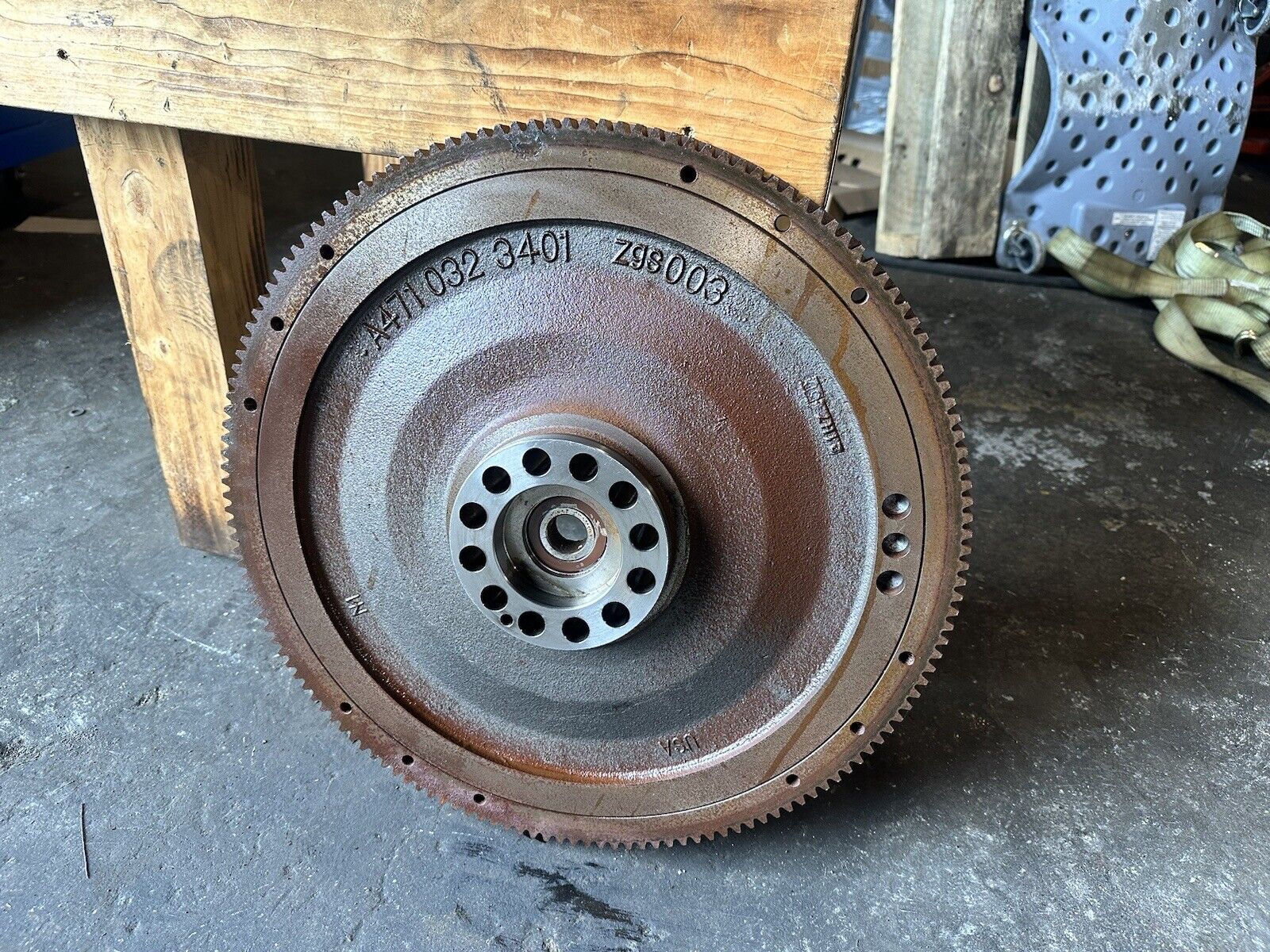 2017 Detroit Diesel DD15 Engine Flywheel A4710323401 OEM 14710306705