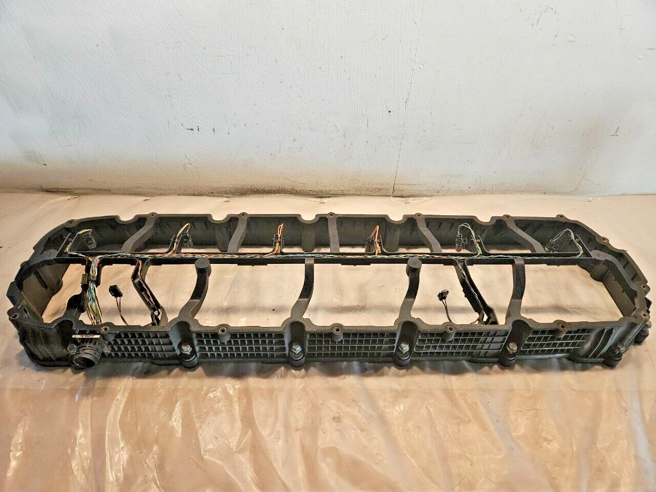 2017 Paccar MX13 Diesel Engine Rocker Housing 2033255 with Wiring Harness OEM