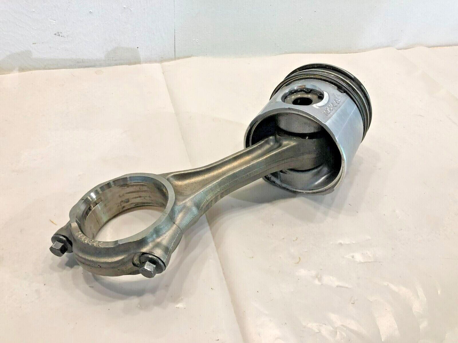 6.7L CUMMINS 4B / 6B / ISB / QSB 5257364 CONNECTING ROD with Piston OEM