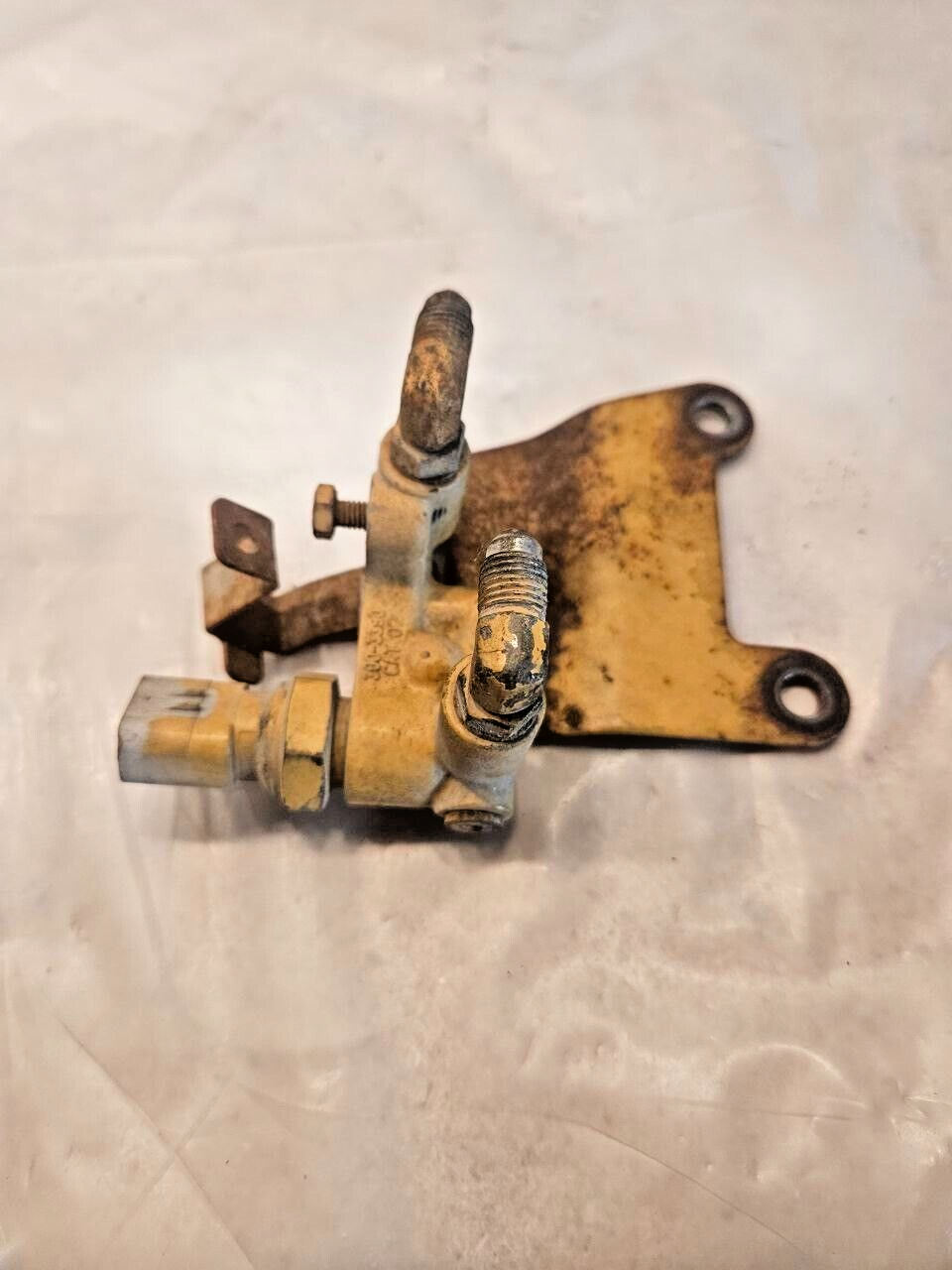 CAT C15 Caterpillar Diesel Engine Fuel Manifold 300-3390 OEM 300-3391