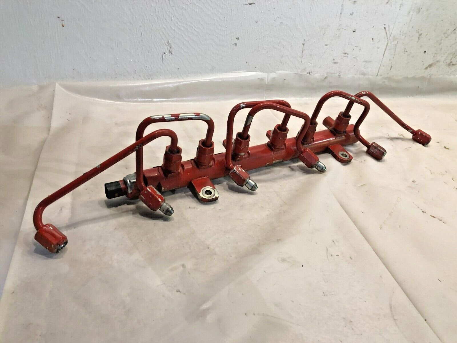 Cummins ISB 6.7 DIESEL ENGINE HIGH PRESSURE FUEL RAIL ASSEMBLY 5295117 OEM